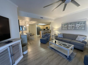 1107 Royale Palms condo